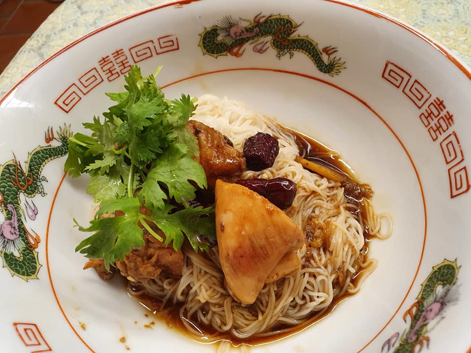 braised Chicken Chinese Style with Mee Sua