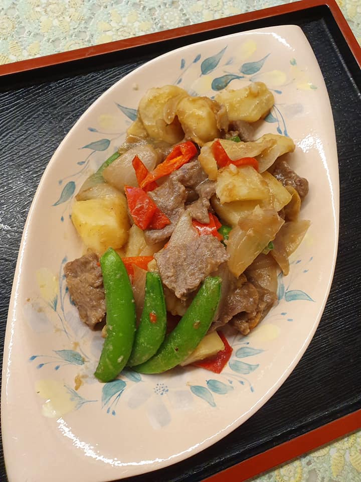 Beef Cooked with Potato, Ginger, Onion & Red Chillie