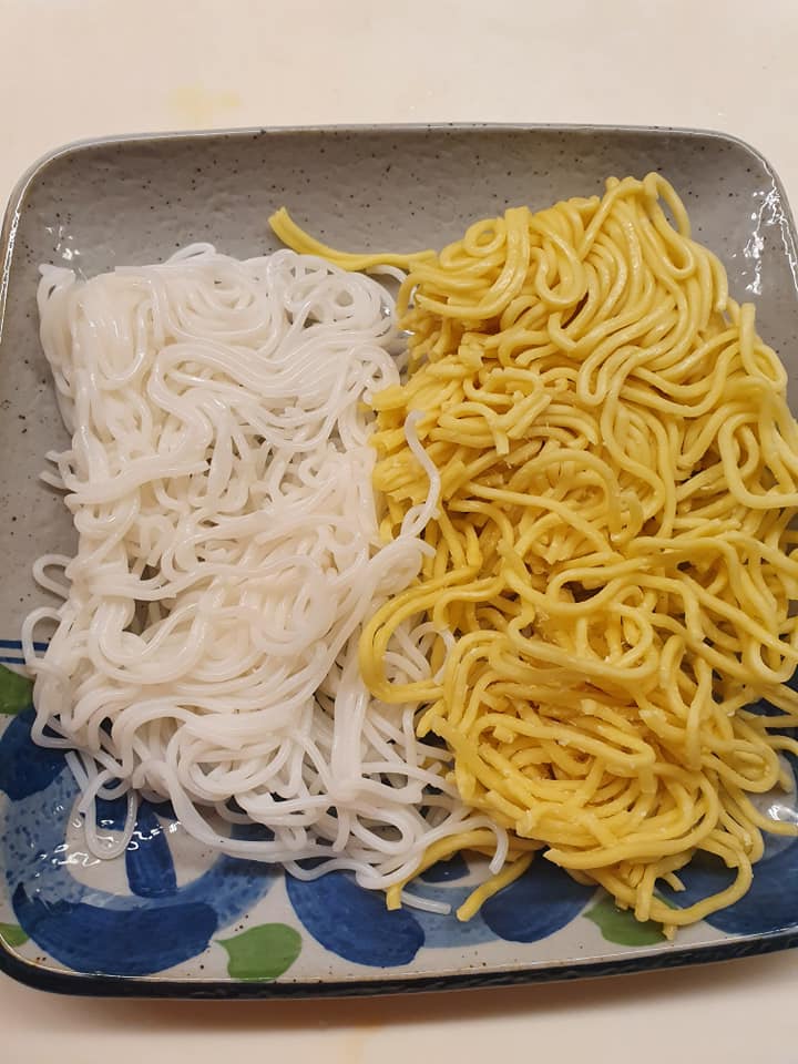 Ingredients for Stir Fry Yellow & White Rice Noodle 2