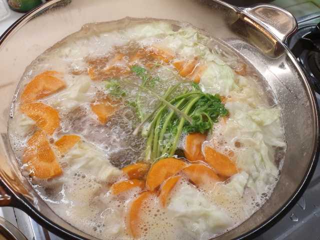 Rice Porridge with Pork Bone & Cabbage