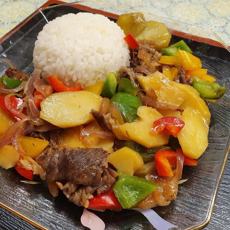 Wagyu Beef with Potatoes, Onions & Traffic Light Capsicums in Teriyaki flavour