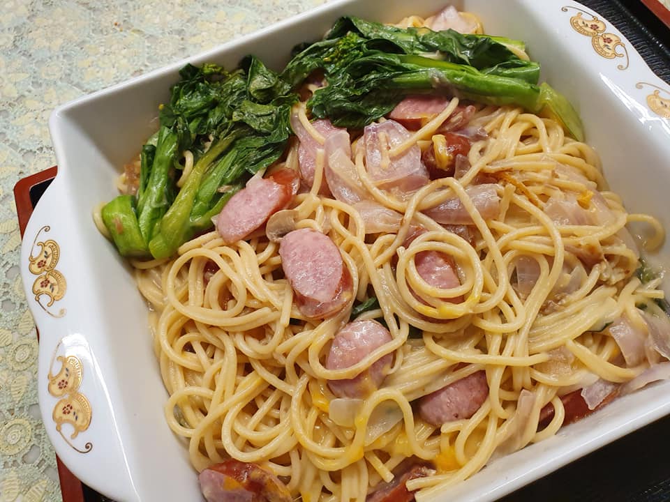Cheesy Spaghetti with Sausages in Cream of Mushroom