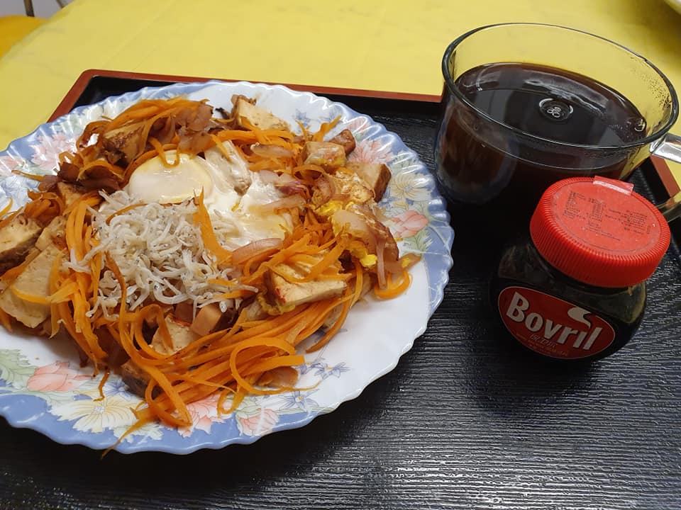 My EHLH meal of TauKwa, Onion & Grated Carrot and Bovril drink