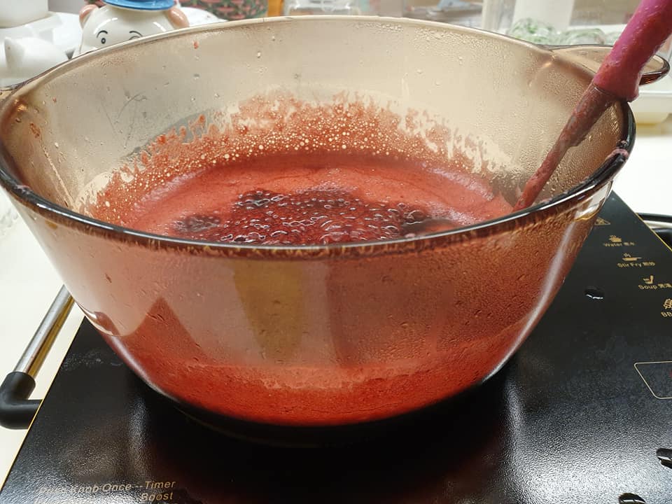 Cooking Roselle Jam