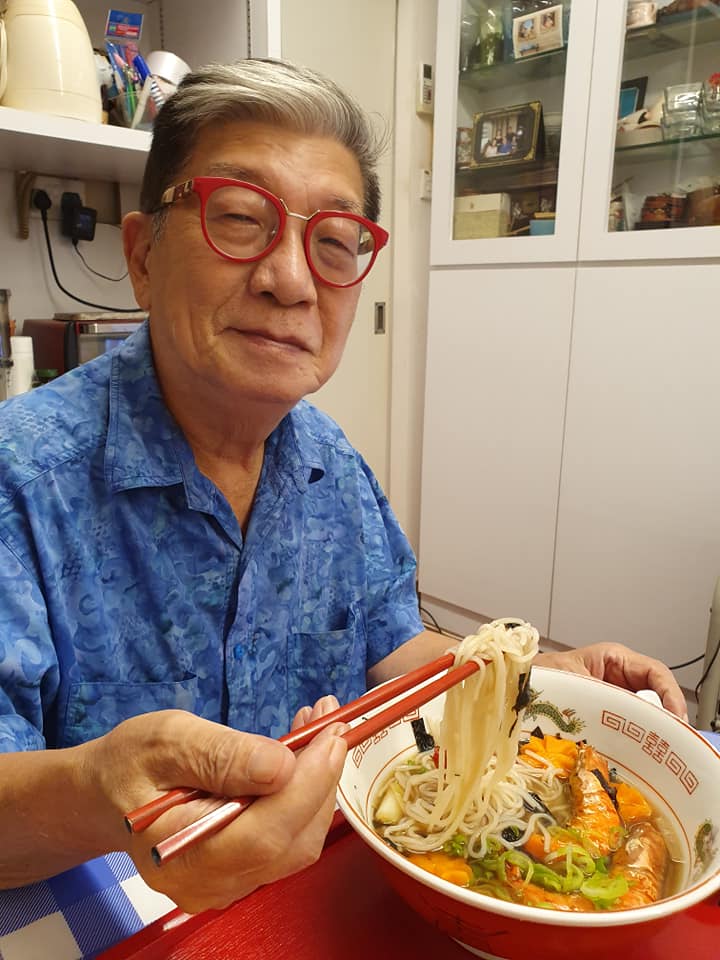 Samurai enjoying his Toshikoshi Soba