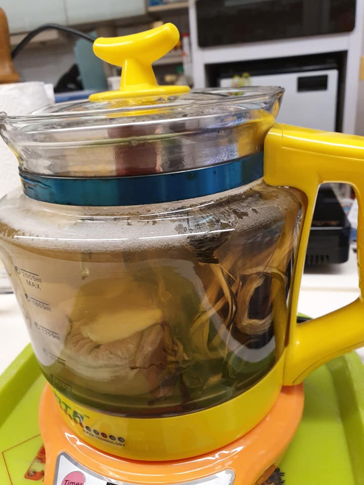 Brewing Traditional Cantonese style Savoury Soup.