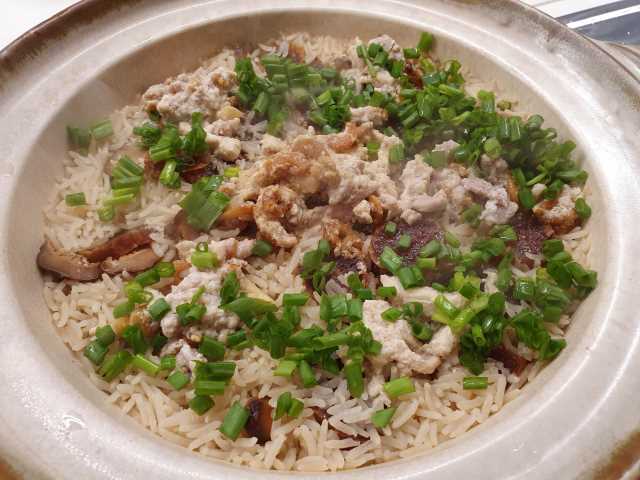 Cooking special Claypot rice